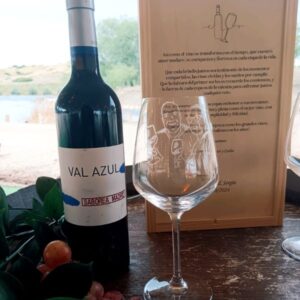 Kit de vino + copa personalizada + caja madera personalizada